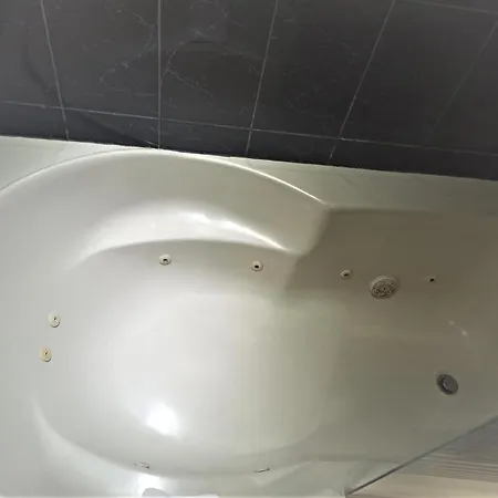 公寓式酒店 杏仁公园酒店 2*