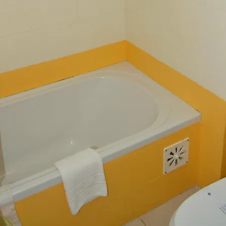 公寓式酒店 杏仁公园酒店 2*