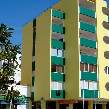 Parque Amendoeiras Aparthotel